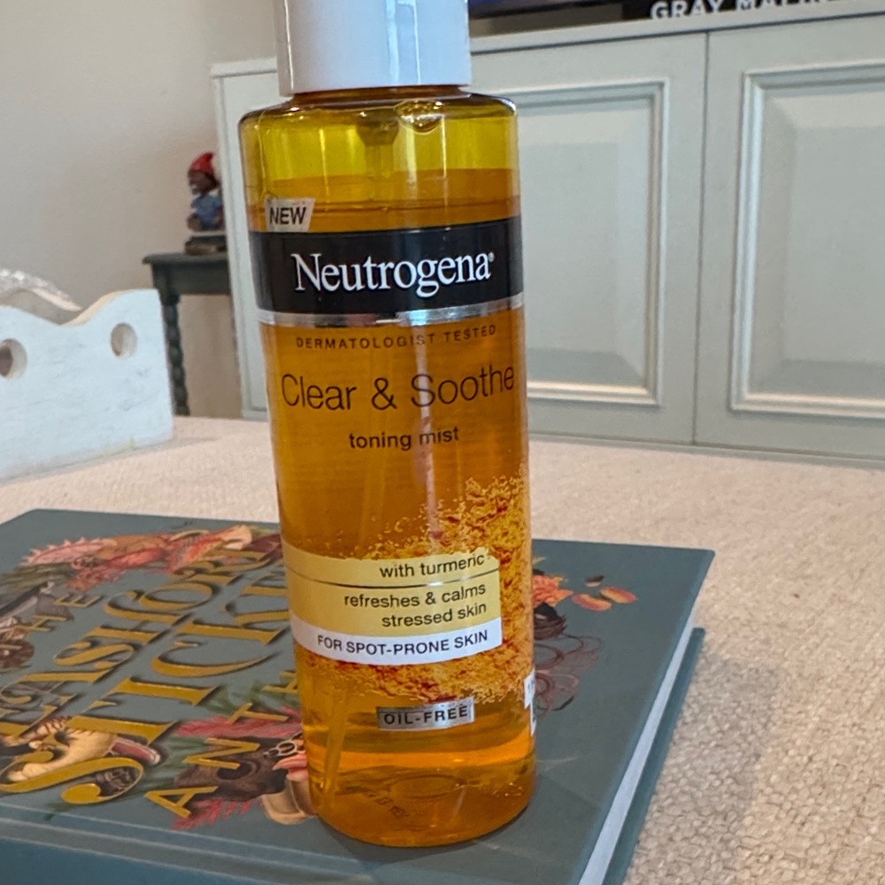 Neutrogena Clear & Soothe Toning Mist